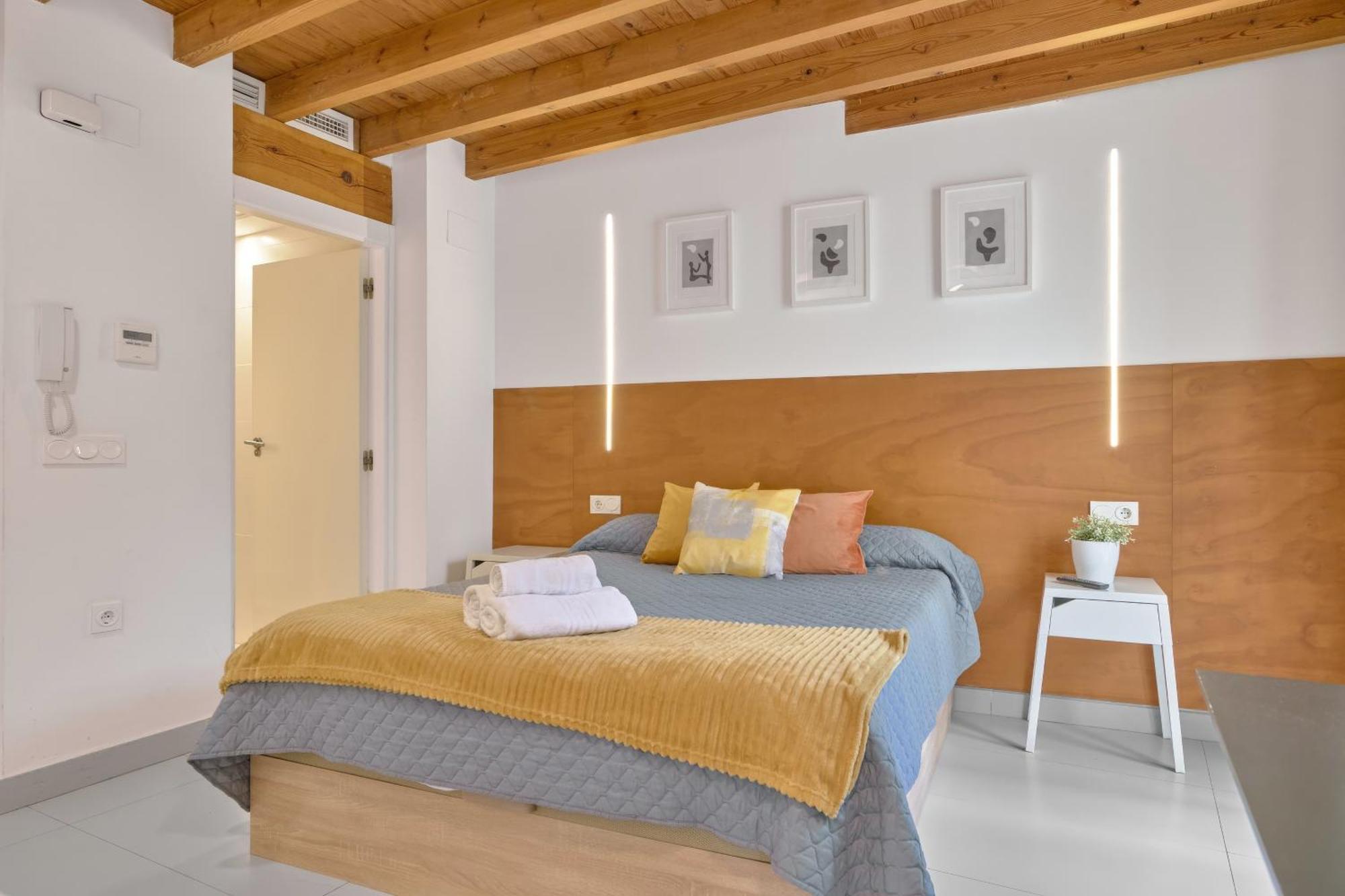 Apartamento De Diseno En La Plaza Del Carmen F1 Валенсия Экстерьер фото