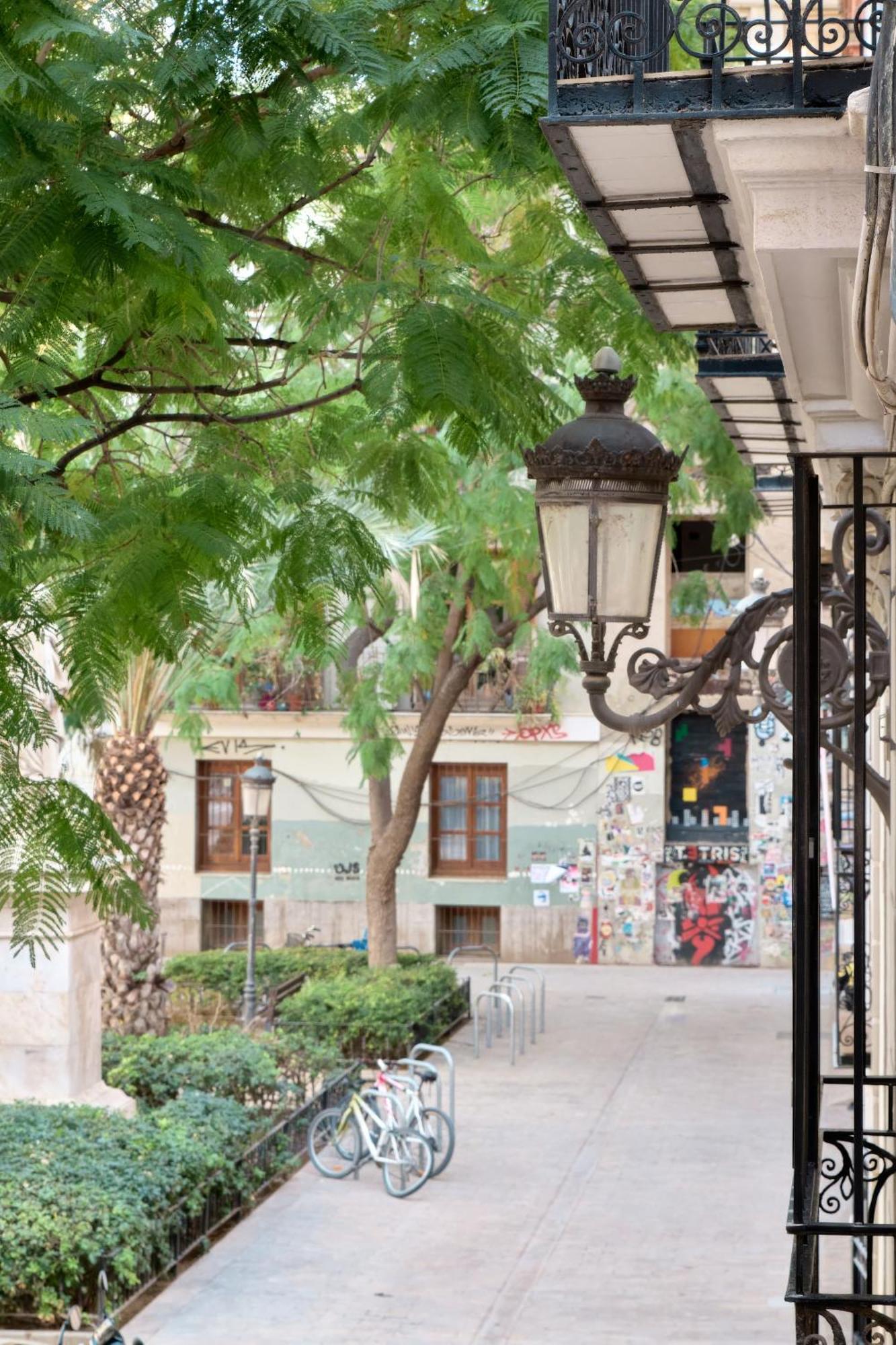 Apartamento De Diseno En La Plaza Del Carmen F1 Валенсия Экстерьер фото